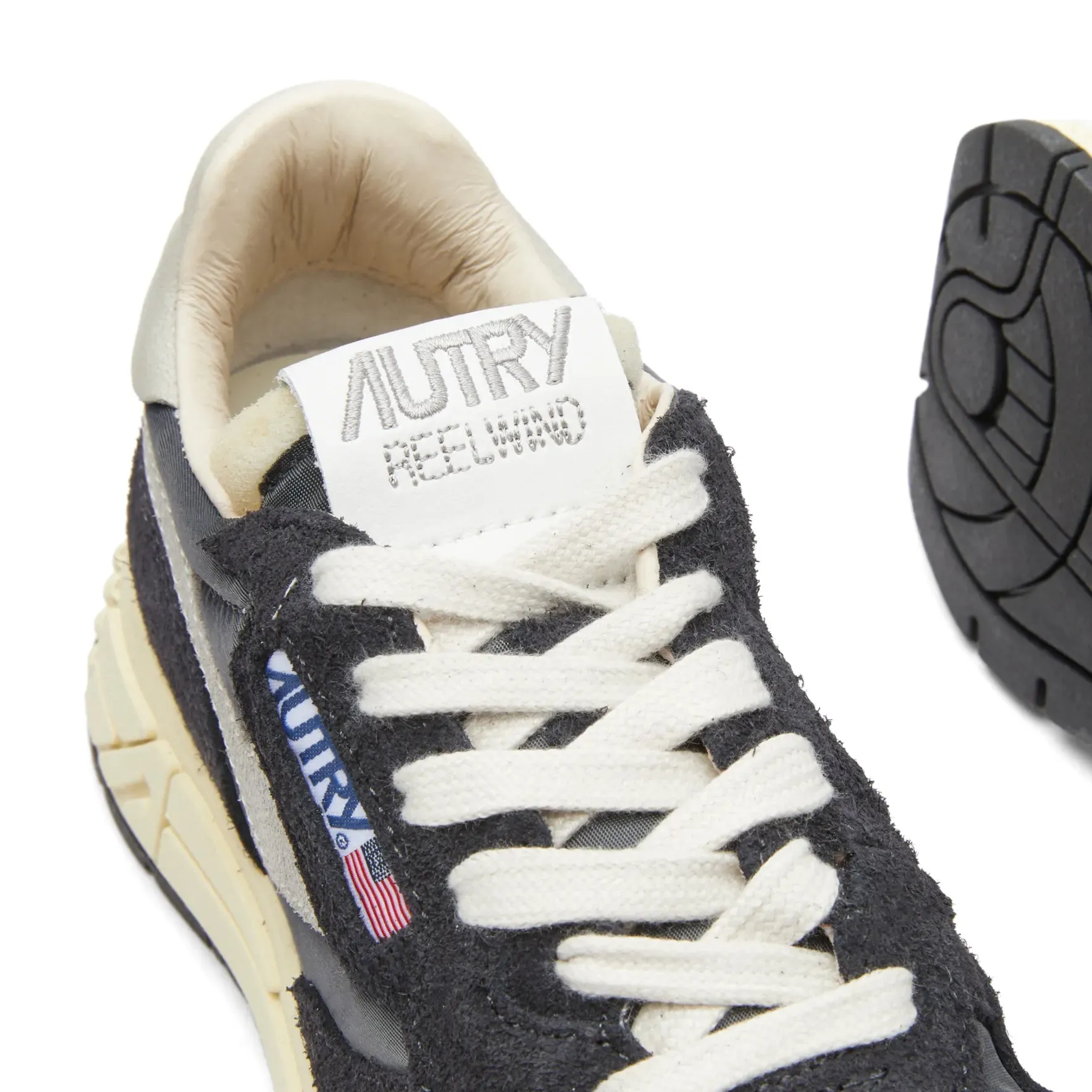 Autry Whirlwind Low Runner Sneakers, Black