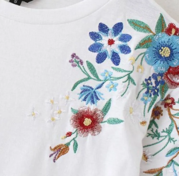 Flower embroidery T shirt