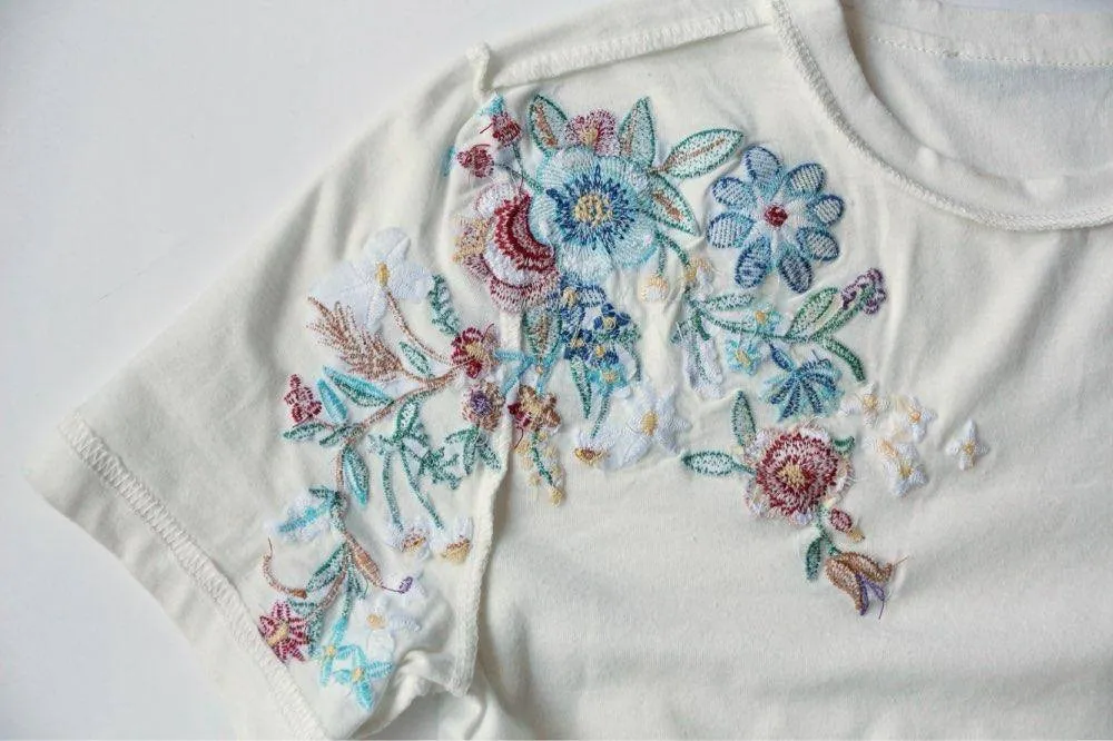 Flower embroidery T shirt